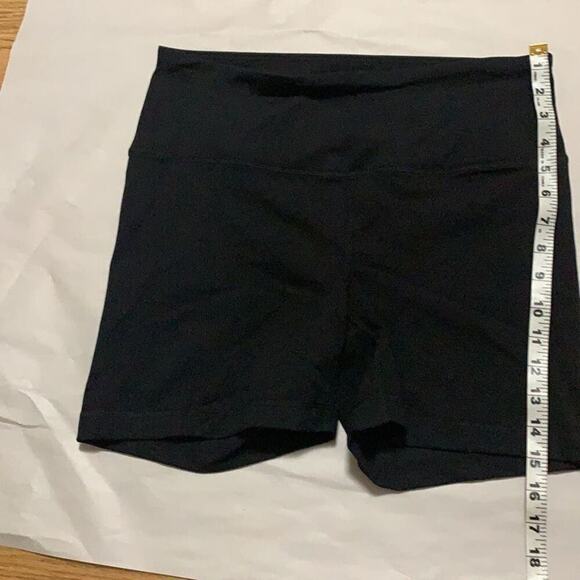 NWOT YOGALICIOUS LUX HIGH WAIST SHORTS SIZE L, S - Picture 5 of 7